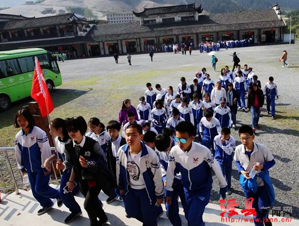 北京两千名师生研学中国宣纸文化园 创研学游单日之最
